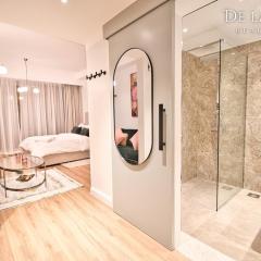 De la More stylish luxury apartment by the beach in brand new condition