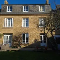 Chez Fabienne et Olivier, chambre privative avec SDB et WC, Avranches Baie du Mont Saint Michel