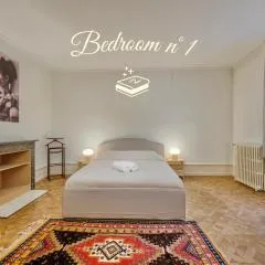 Bedroom 1 - Elegance & Comfort - COLIVING Historic House