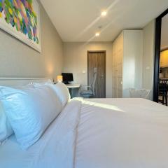 Digital Nomad Home Away With Pool & Gym