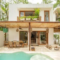 Villa Casa Fou, at Bingin, Uluwatu