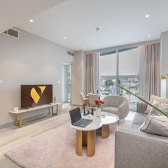 Vogue Condor Star Dubai Marina - Fully Renovated, Brand-New One Bedroom Apartment with Balcony and Infinity Pool Access