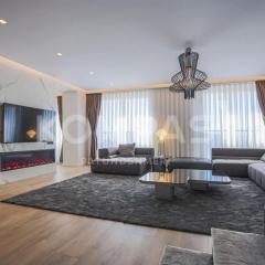 Presidental Suite in Luxury Hotel at City Center