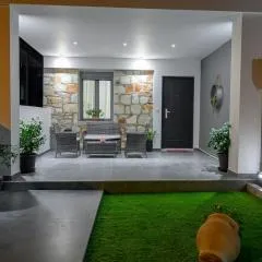 George luxury stone apartment