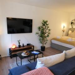 Cozy Jungle Magdeburg - Modernes Apartment mit eigenem Parkplatz