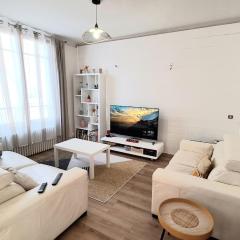 Maison Cosy avec Jardin Proche 24h du Mans