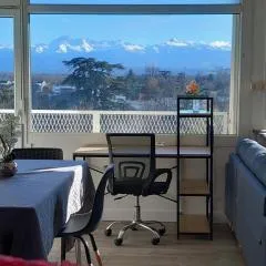 Cap Sud - 53m2- VUE PYRENEES- HYPERCENTRE-WIFI FIBRE -Nouvelle literie