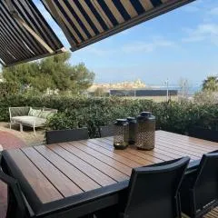 Large Luxury Apartment with garden view over the ocean