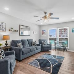 Gulf Views- Beach Access- Coffee Bar- Pool- King Size