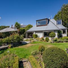 Mountain View Retreat - Wanaka Holiday Home