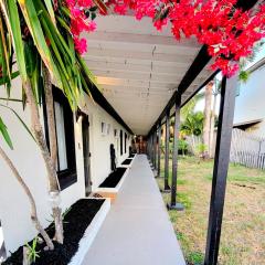 Beach Bungalows By The Sea 3