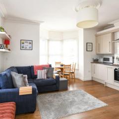 Modern Southville Apartment 5 Min Walk to Centre
