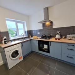 SleepyStays 3 Bedroom Modern & Central Location