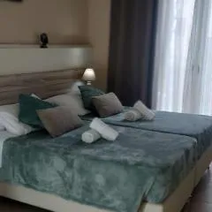 Kavos Mamas Reas