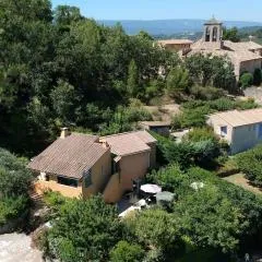 Lou pichoun studio au coeur d'un village provençal