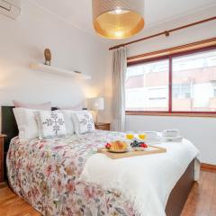 Host Wise - Rustic Bright Flat - City Centre