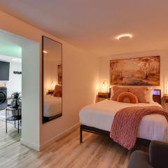 Modern Chic Retreat Luxe Comfort and Style