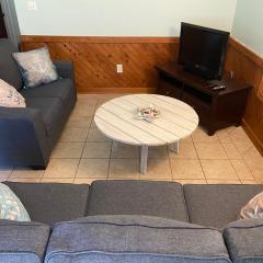 Sleeps 6, Pet friendly, Hot tub