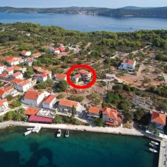 Apartments with parking space Bozava, Dugi otok - 23903