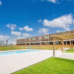 Sunrise Villa 105 - BOARDWALK TO THE BEACH