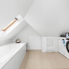 To be Remove Venture Vacations-Golden Circle Hot Tub Cabin