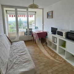 Studio cabine avec parking proche de la mer