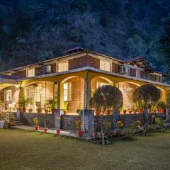 Alaya Stays Country Ville - 3 BHK Pet Friendly Villa with Lush Garden & Kids Room