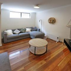 5mins Walk to Central Station - 2 Bedroom 2 Level