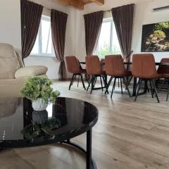 Sodyba Amberwood house