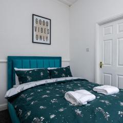 Superior 4-Bedroom Home ideal for families, Contractors and Relocations