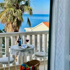 Apartment Toni with sea view and balcony in Brela