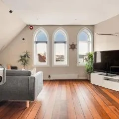 DINBNB Apartments I The Bryggen Experience I Enjoy Life with Friends & Family