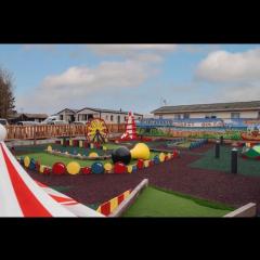ellies caravan hire 8 berth