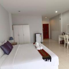 Sunshine Guesthouse Nanai Patong