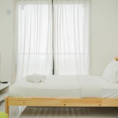 Studio Room with Comfortable Design at Sky House BSD Apartment By Travelio