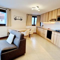 Charmant appartement au cœur de Montalbert avec balcon et parking privé, proche des pistes - FR-1-755-33