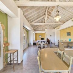 Elaiona Country Home