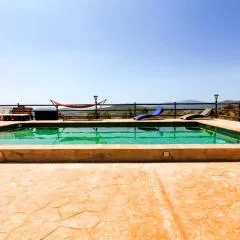 Casa rural con barbacoa y piscina