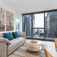 Fantastic Location 2BR in CBD with Pool Gym Sauna