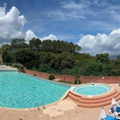Climatisé, piscine, proches des plages