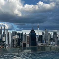 Stay at Regalia KLCC View Sky Pool