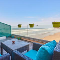 Surf and Fun Beachfront Stay With Balcony