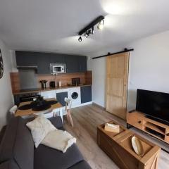 Appartement en rez-de jardin à 50m de la mer!