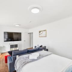 Caloundra Affordable Beachside Studio