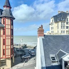 Grand duplex en centre-ville avec vue, à 50m de la plage, ascenseur, et WIFI - FR-1-361-165