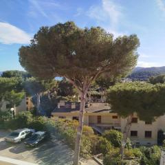 Appartement T2 à Bormes-les-Mimosas avec piscine et 5 couchages - FR-1-610-106