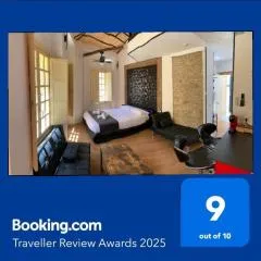 Luxury Apartments Chinitas 11