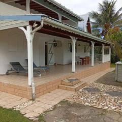 Maison charmante à Lamentin avec vue sur la mer