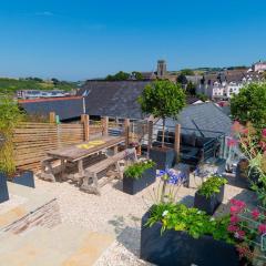 Mudlark - Boutique Style Coastal Cottage Gem