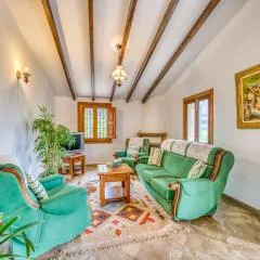 Country House in Petra with Private Pool